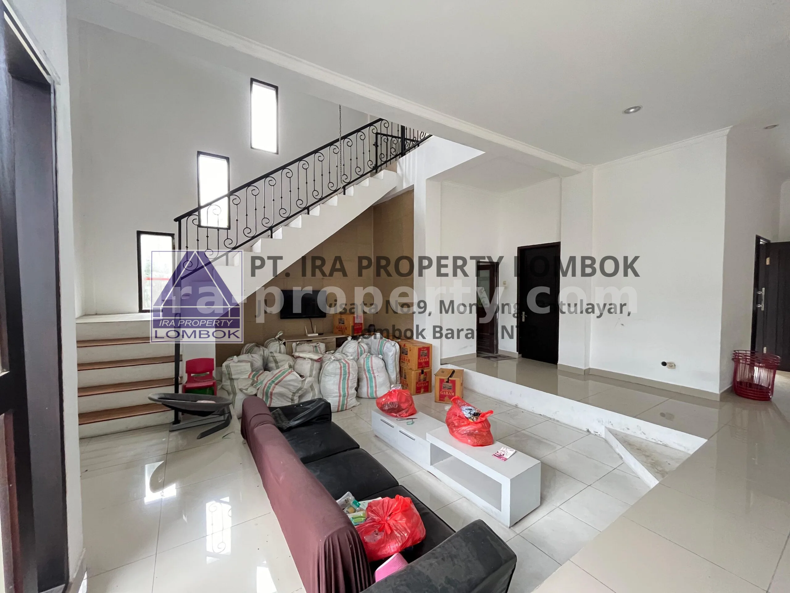 New Modern House for Sale in Secure Complex – Central Mataram