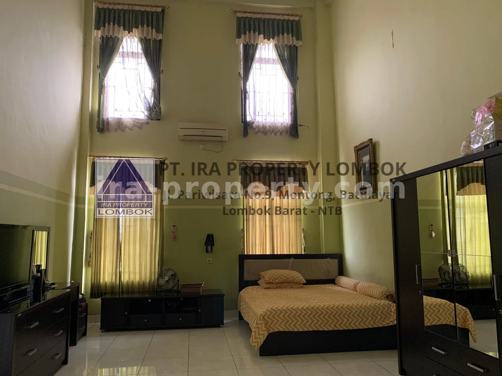 4-Story Commercial House & Shop (Ruko) in Bertais, Mataram