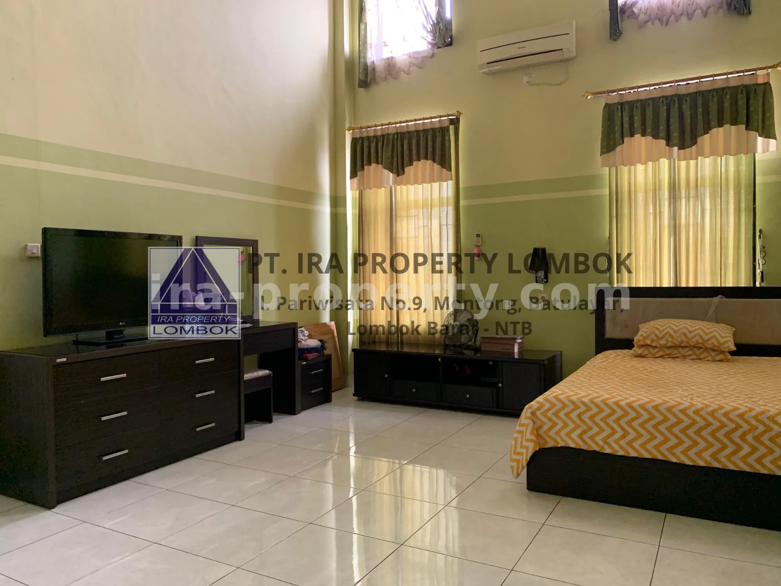 4-Story Commercial House & Shop (Ruko) in Bertais, Mataram