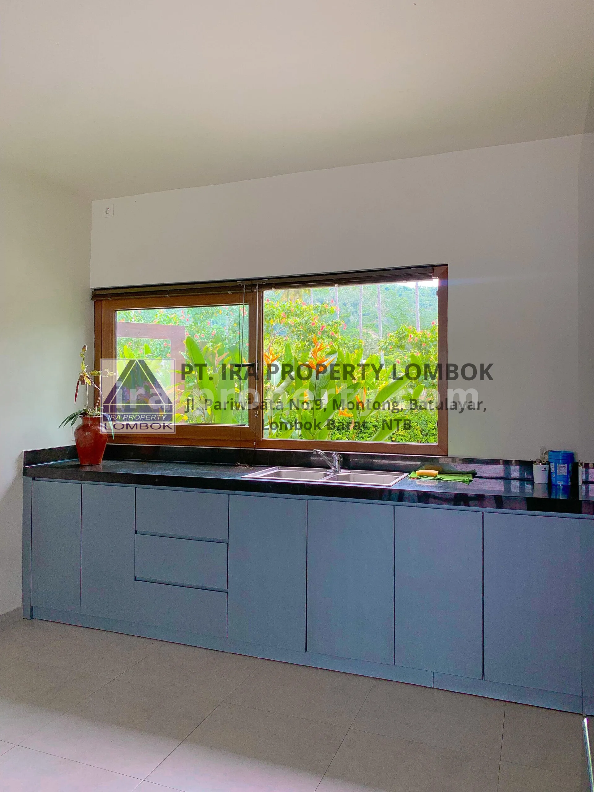 Modern New Villa – 100 Meters from Stangi Beach