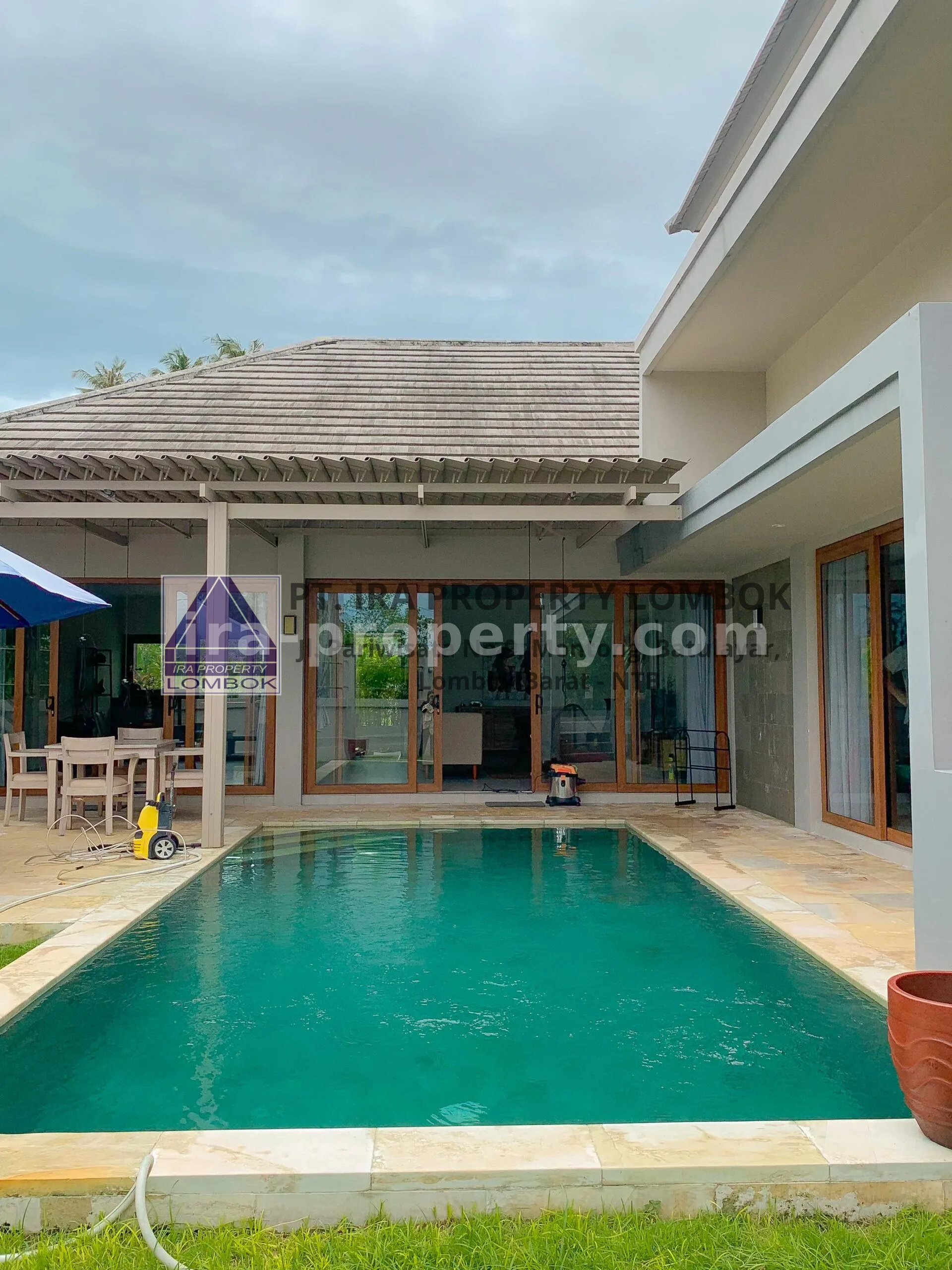 Modern New Villa – 100 Meters from Stangi Beach