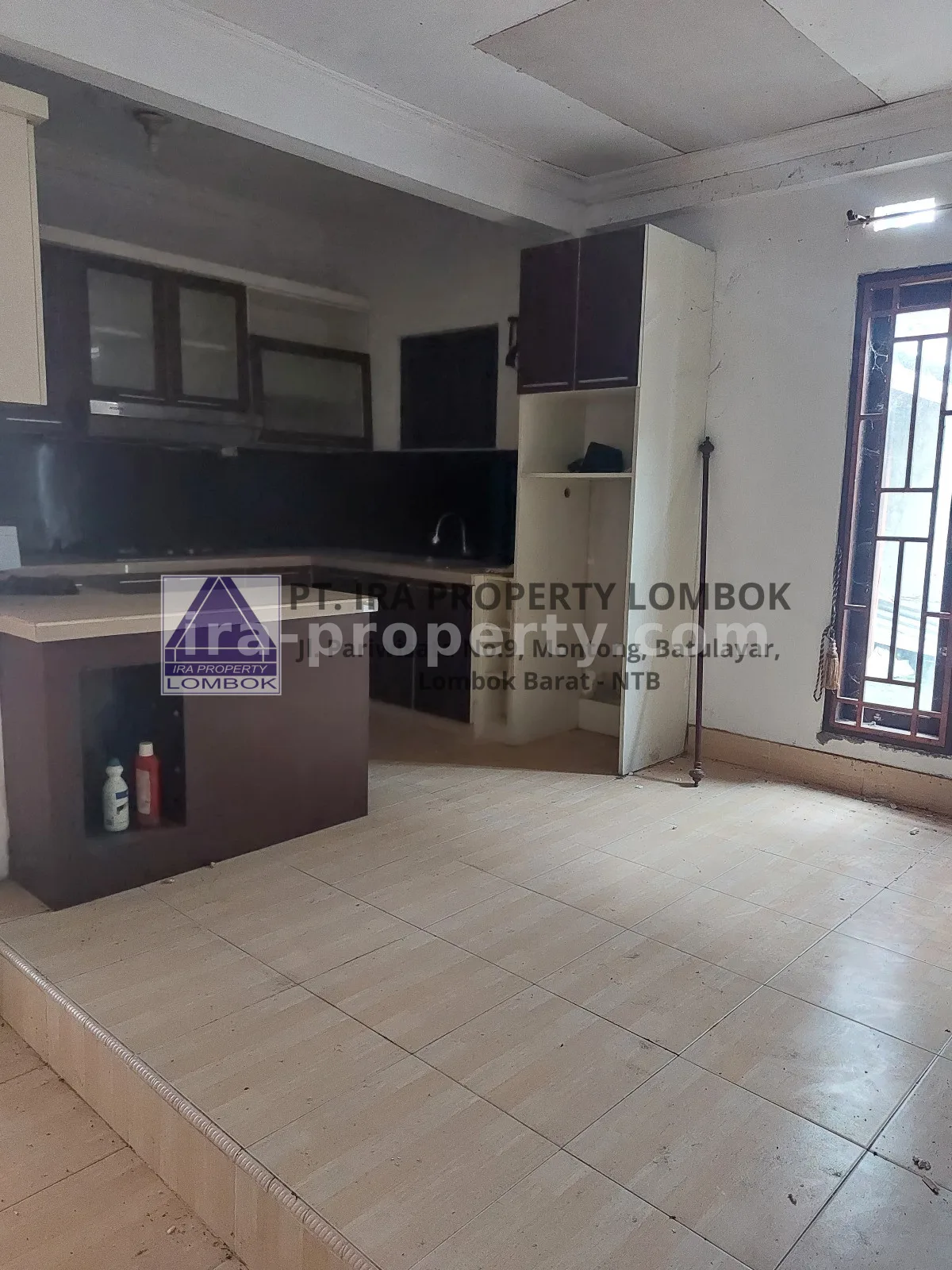 Strategic Home in Taman Baru Complex Near Mall Epicentrum, Mataram