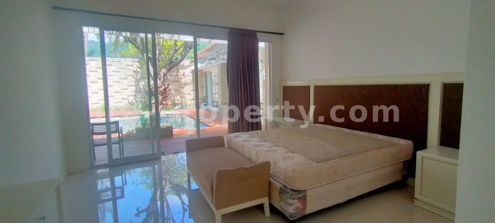 Villa with Private Pool in Central Senggigi, West Lombok