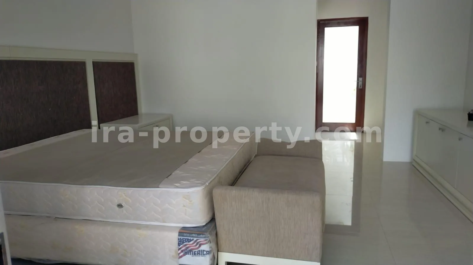 Villa with Private Pool in Central Senggigi, West Lombok