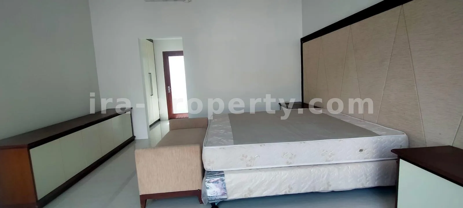 Villa with Private Pool in Central Senggigi, West Lombok