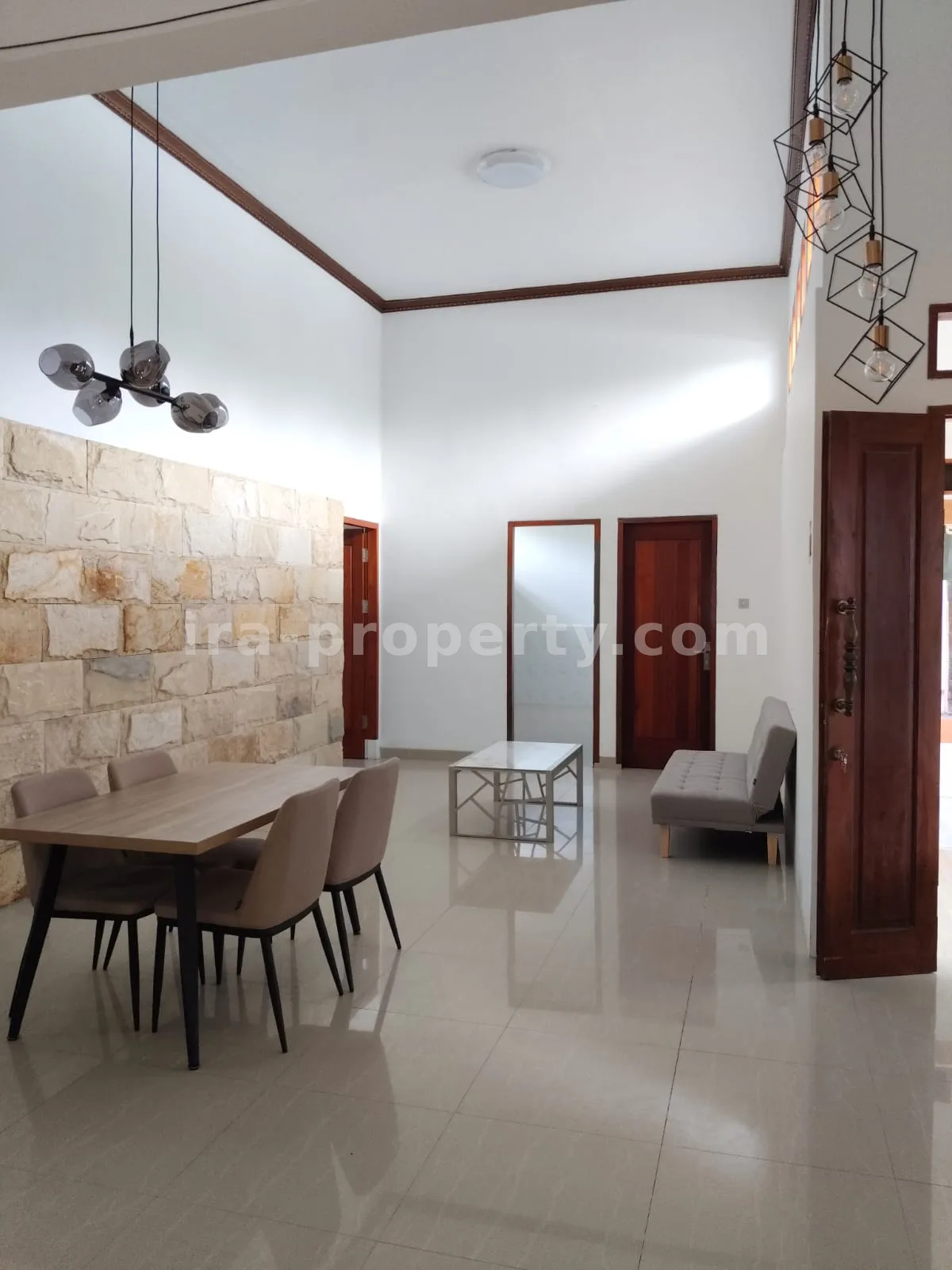 Luxurious House for Sale in Udayana Complex, Mataram City