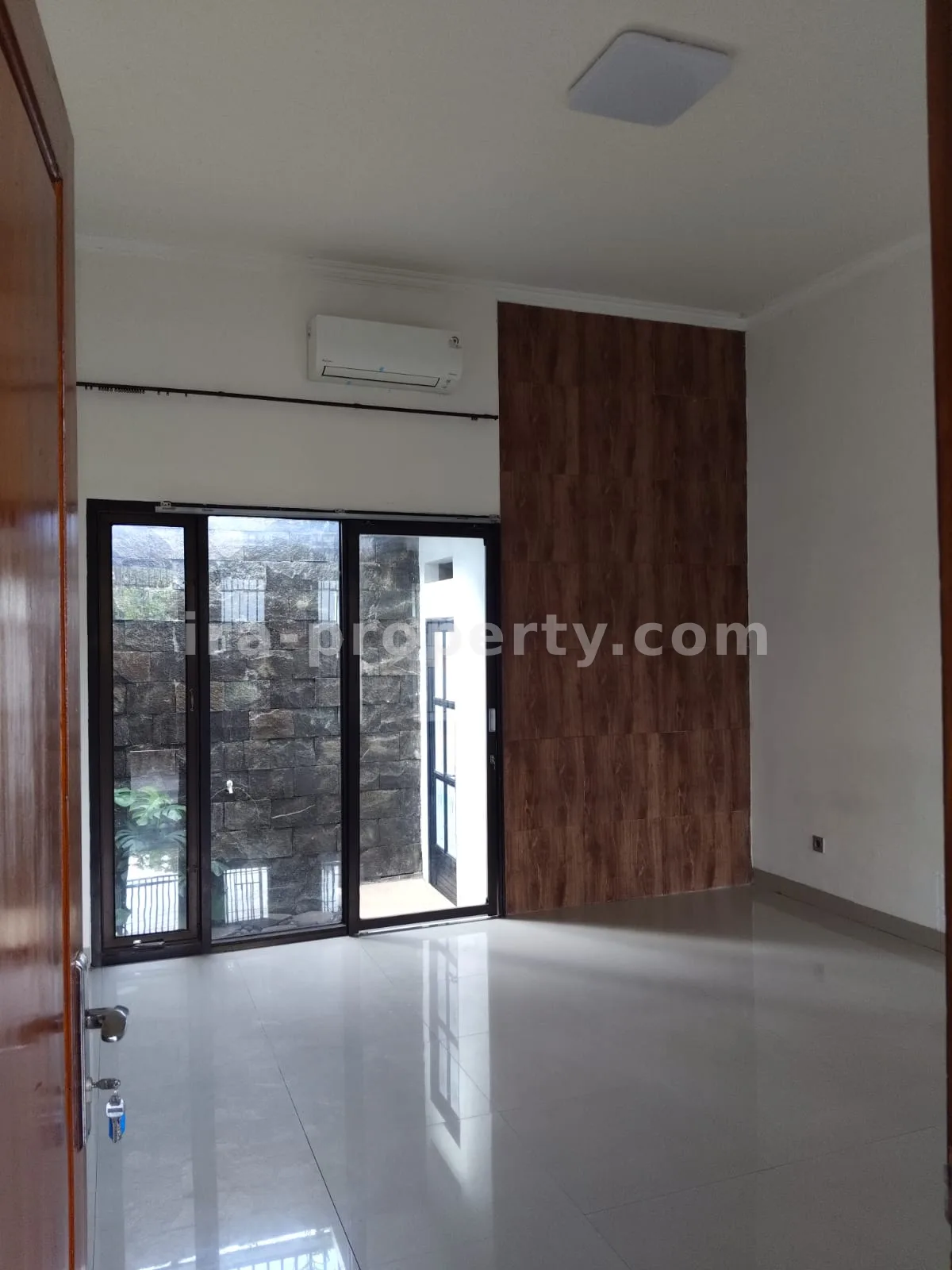 Luxurious House for Sale in Udayana Complex, Mataram City