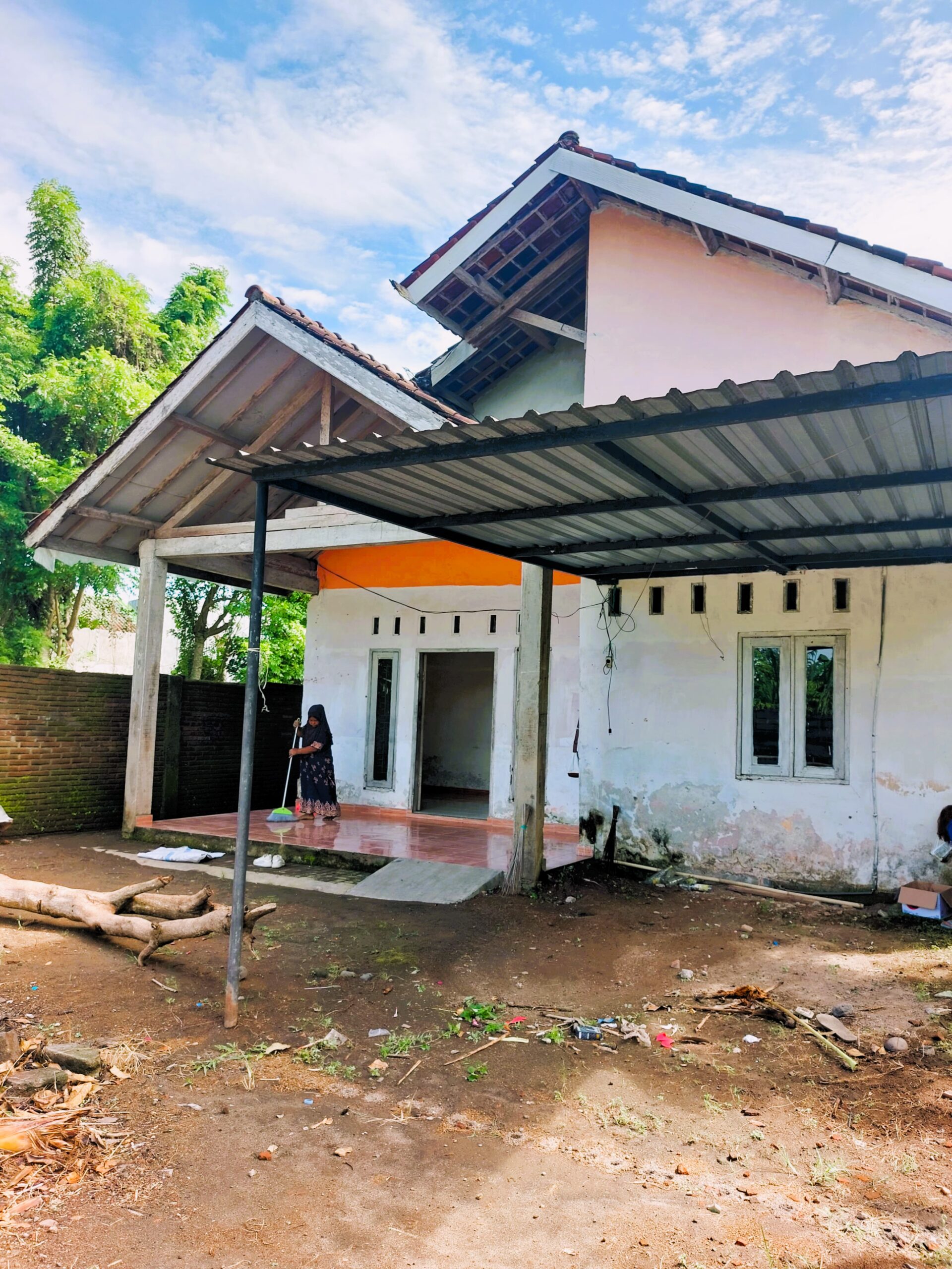 House for Sale in Ireng Jatisela, West Lombok