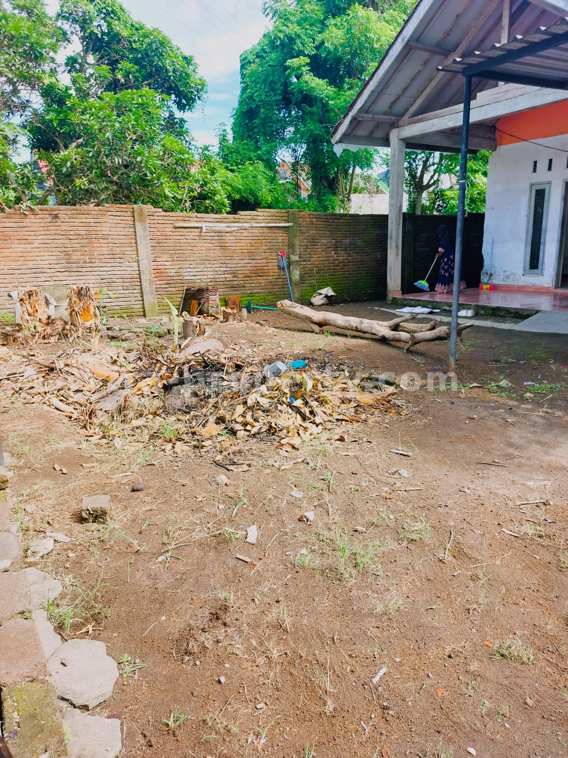 House for Sale in Ireng Jatisela, West Lombok