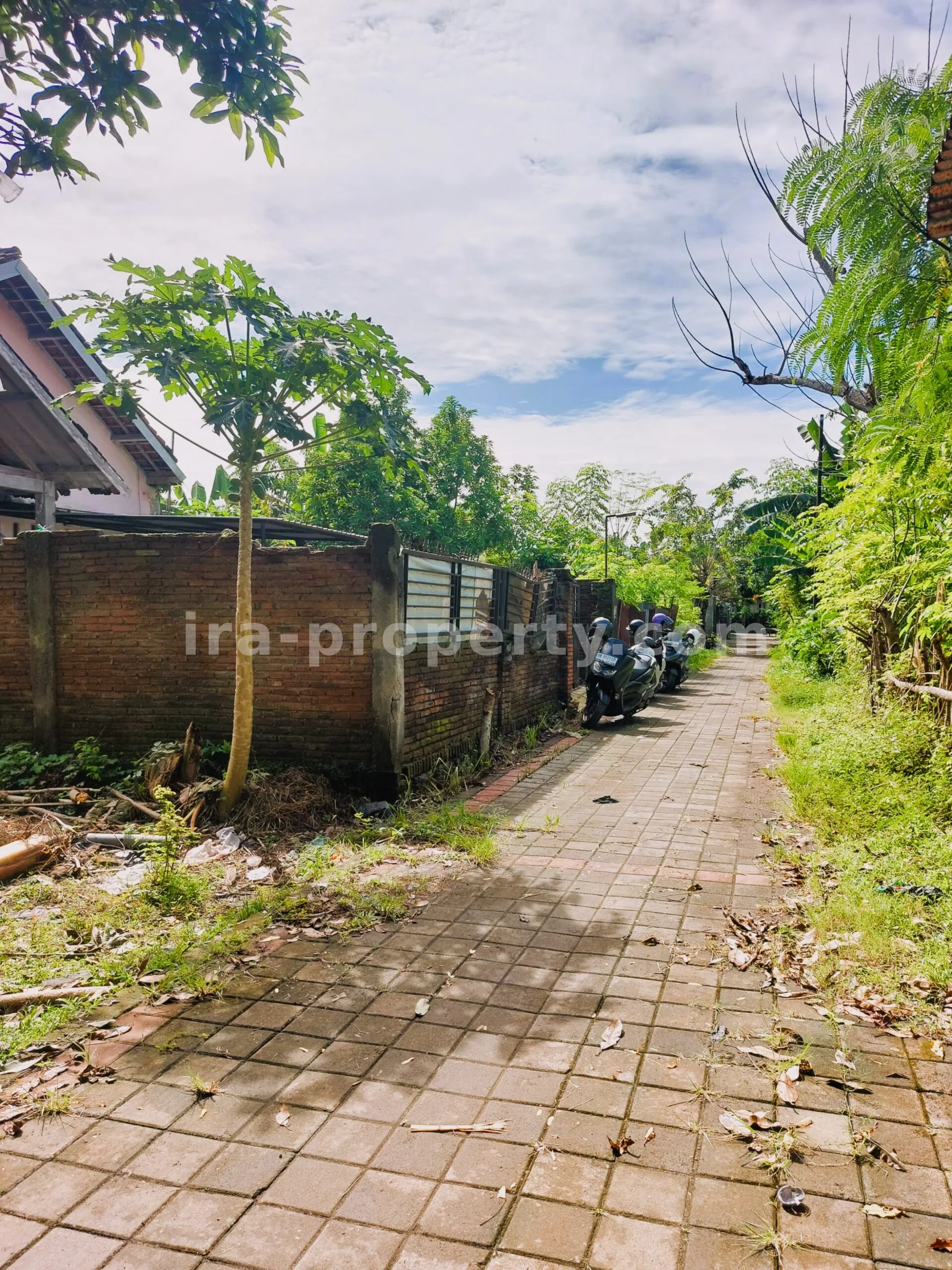 House for Sale in Ireng Jatisela, West Lombok