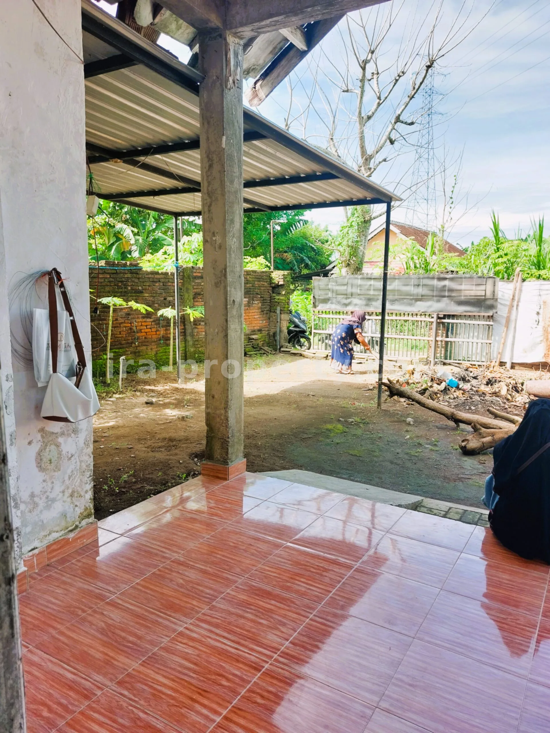 House for Sale in Ireng Jatisela, West Lombok
