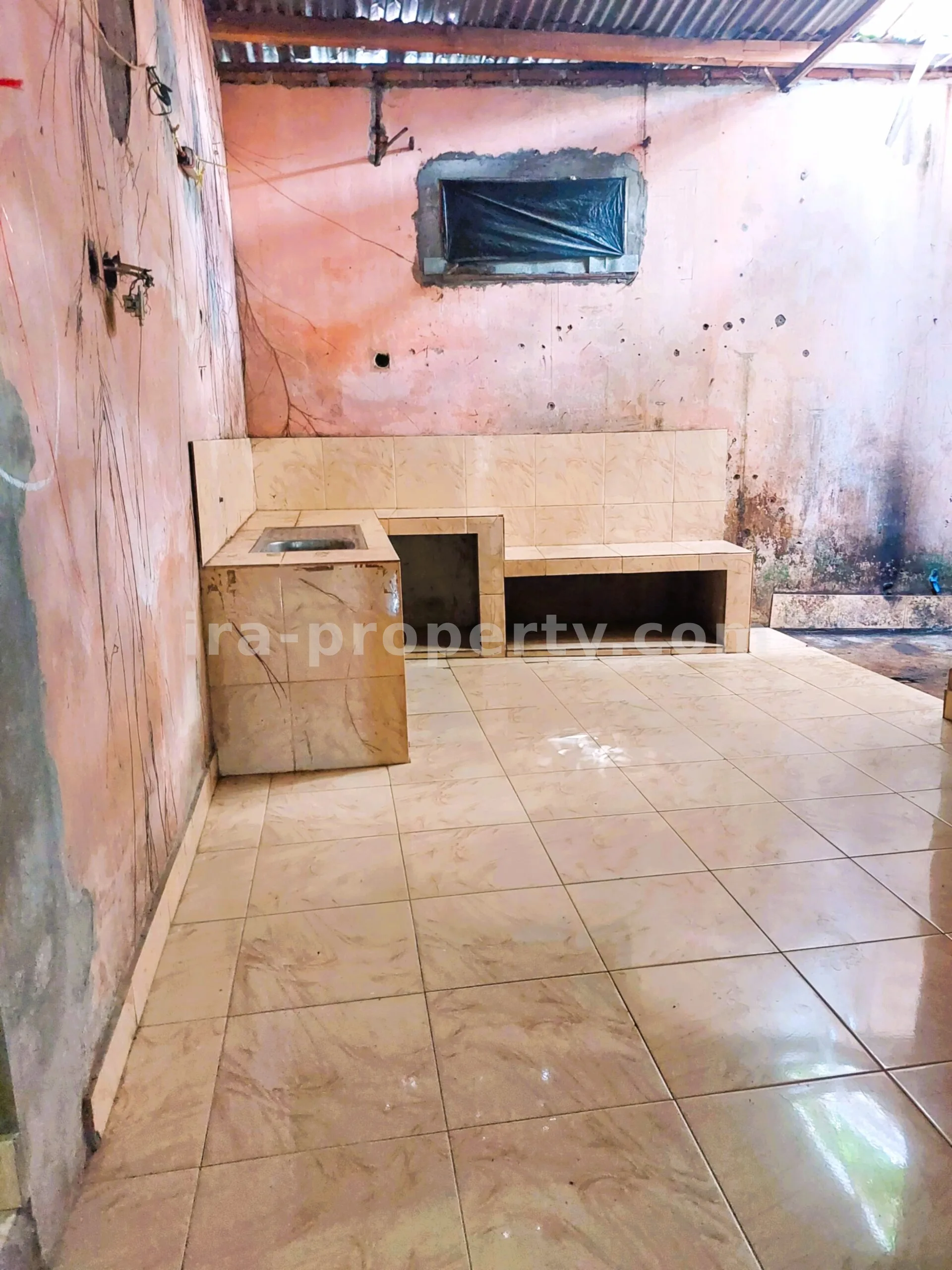 House for Sale in Ireng Jatisela, West Lombok