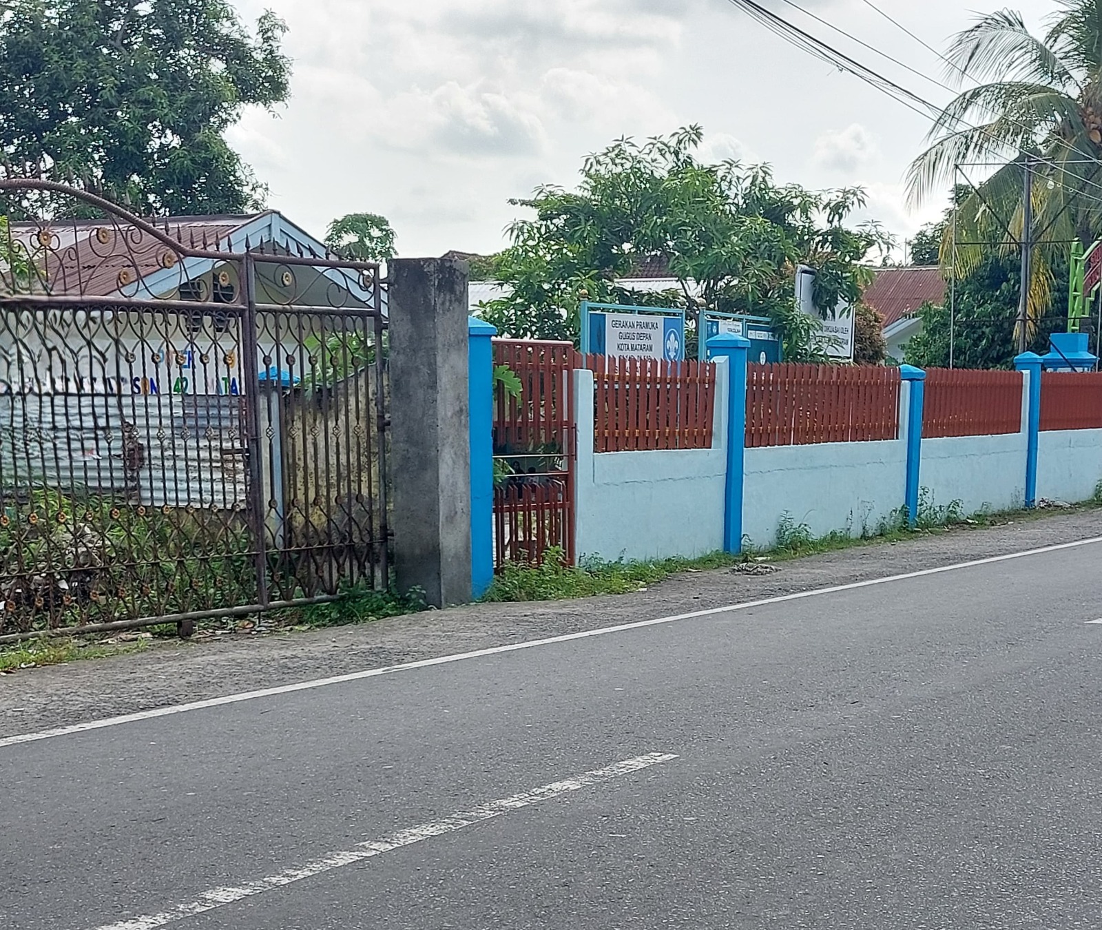 Land for Sale in Main Road Mataram