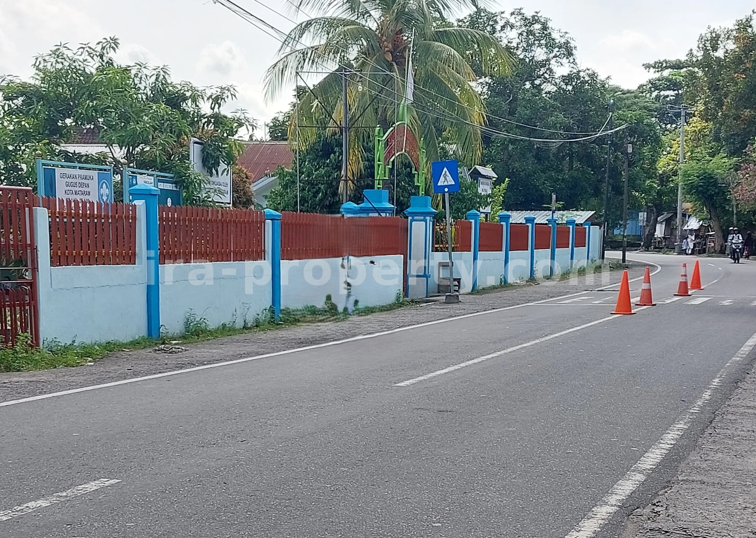 Land for Sale in Main Road Mataram
