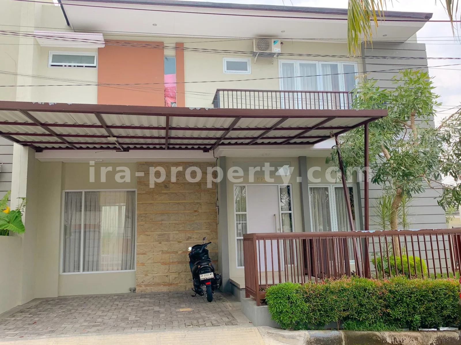 House for Sale with Private Pool in Sweta, Mataram
