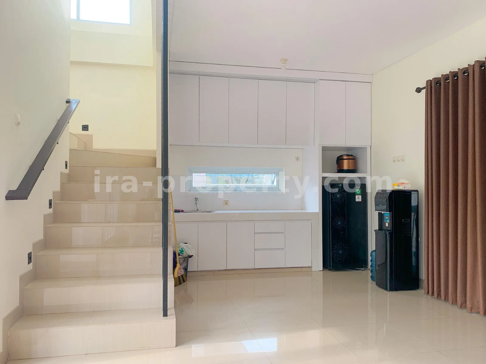 House for Sale with Private Pool in Sweta, Mataram