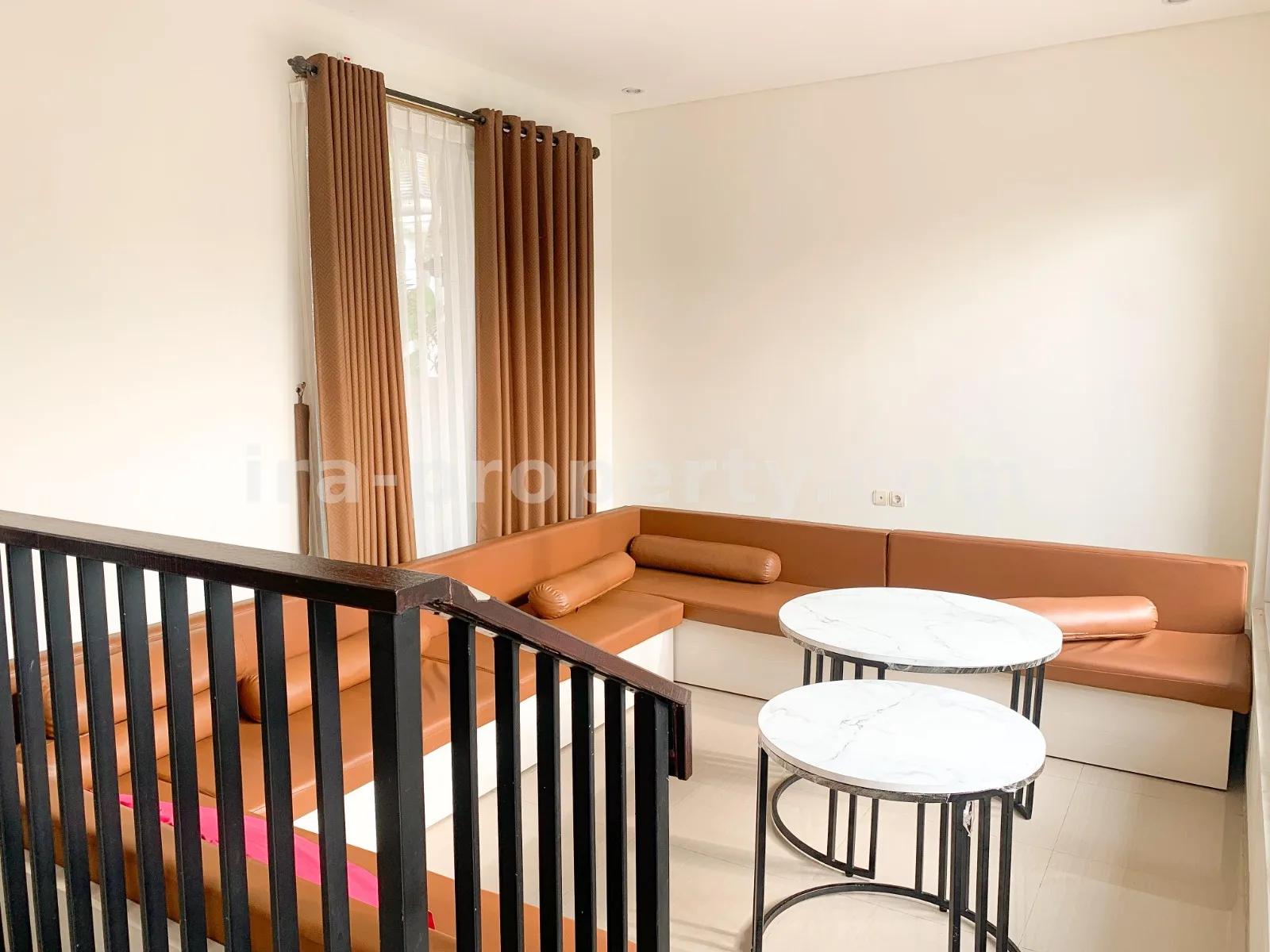 House for Sale with Private Pool in Sweta, Mataram