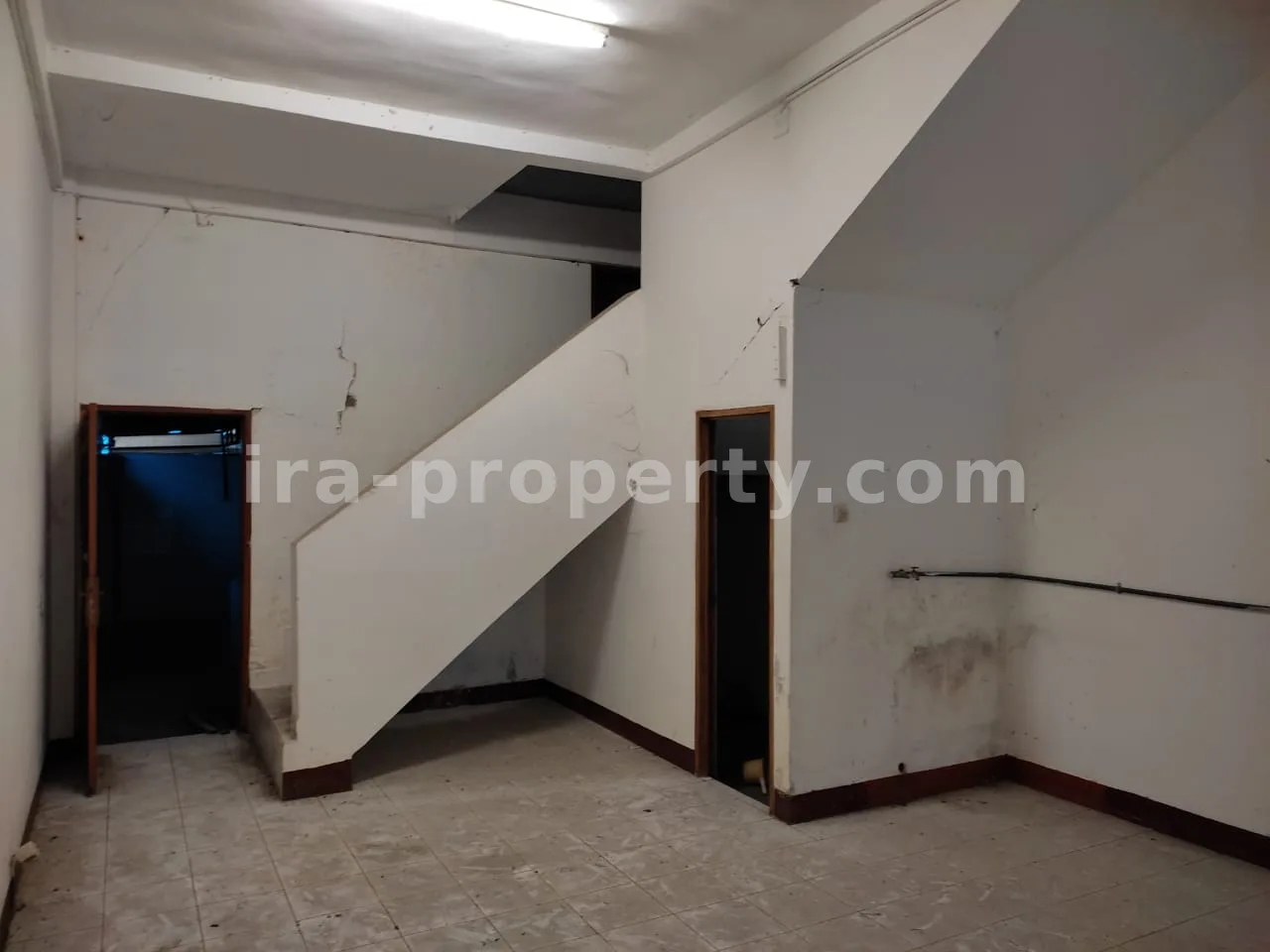 Commercial Shophouse for Sale in Adisucipto, Mataram