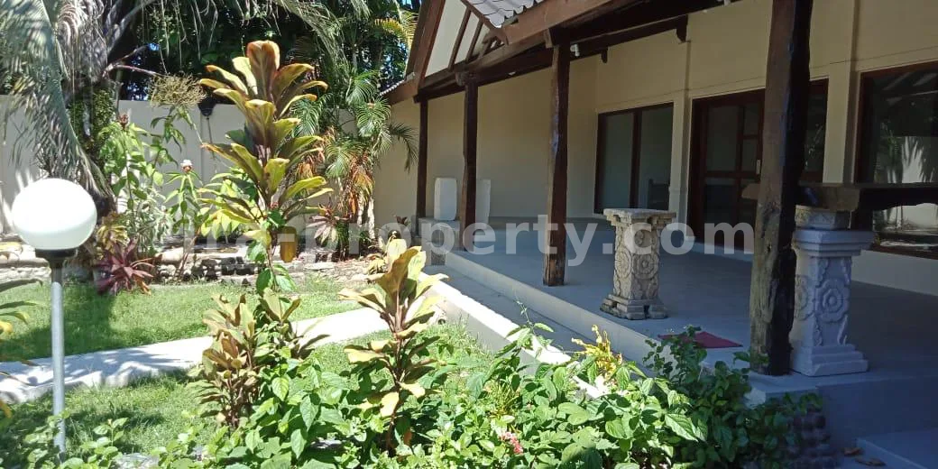 Villa for Sale with Private Pool in Gunung Sari, West Lombok