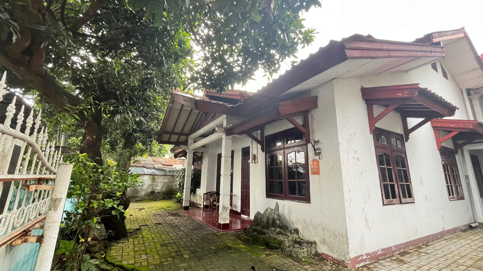 Spacious Home for Sale in Kekalik near Mataram University, Mataram