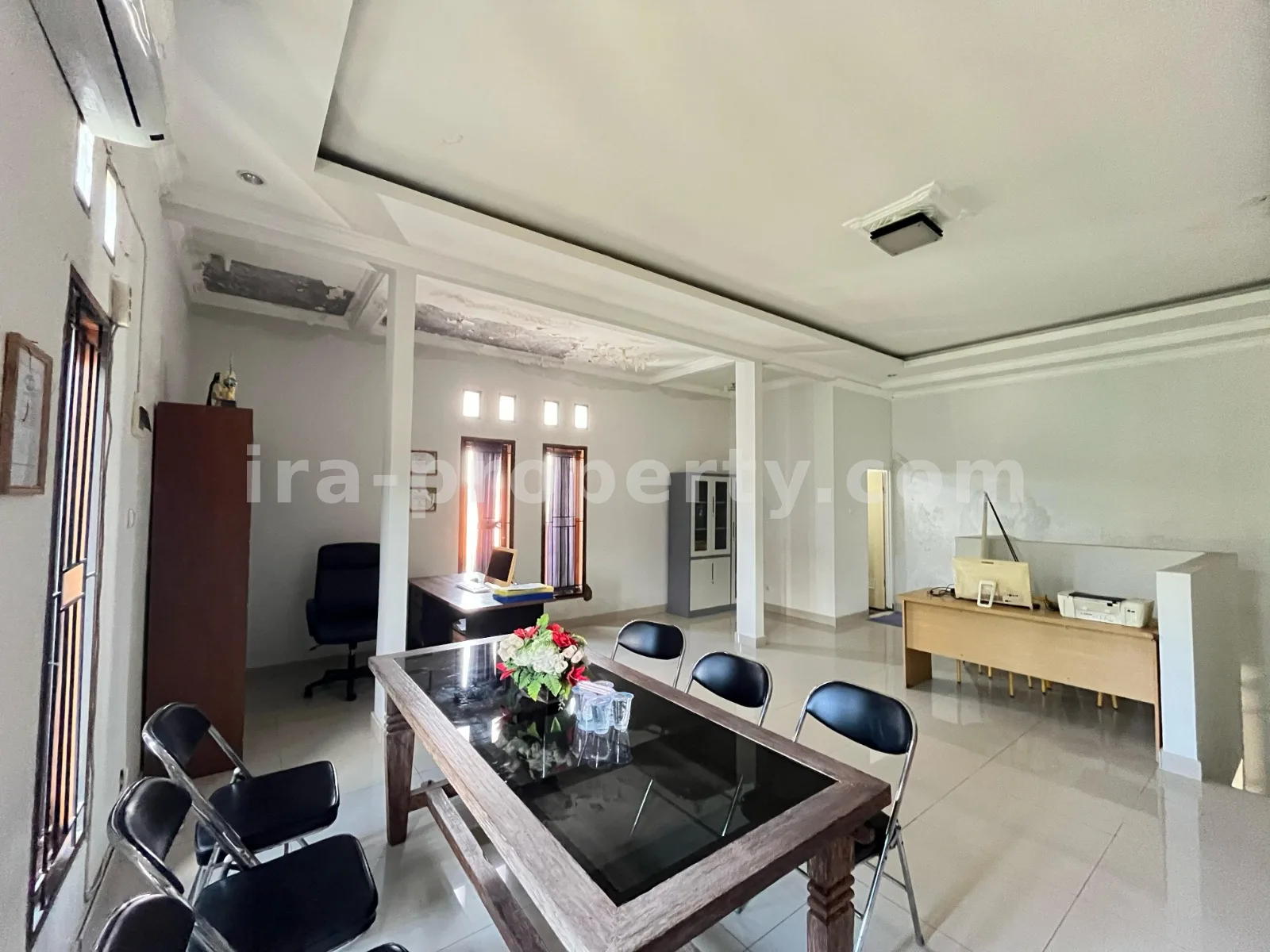 Homestay for Sale in Ampenan, Mataram – Ideal for Business