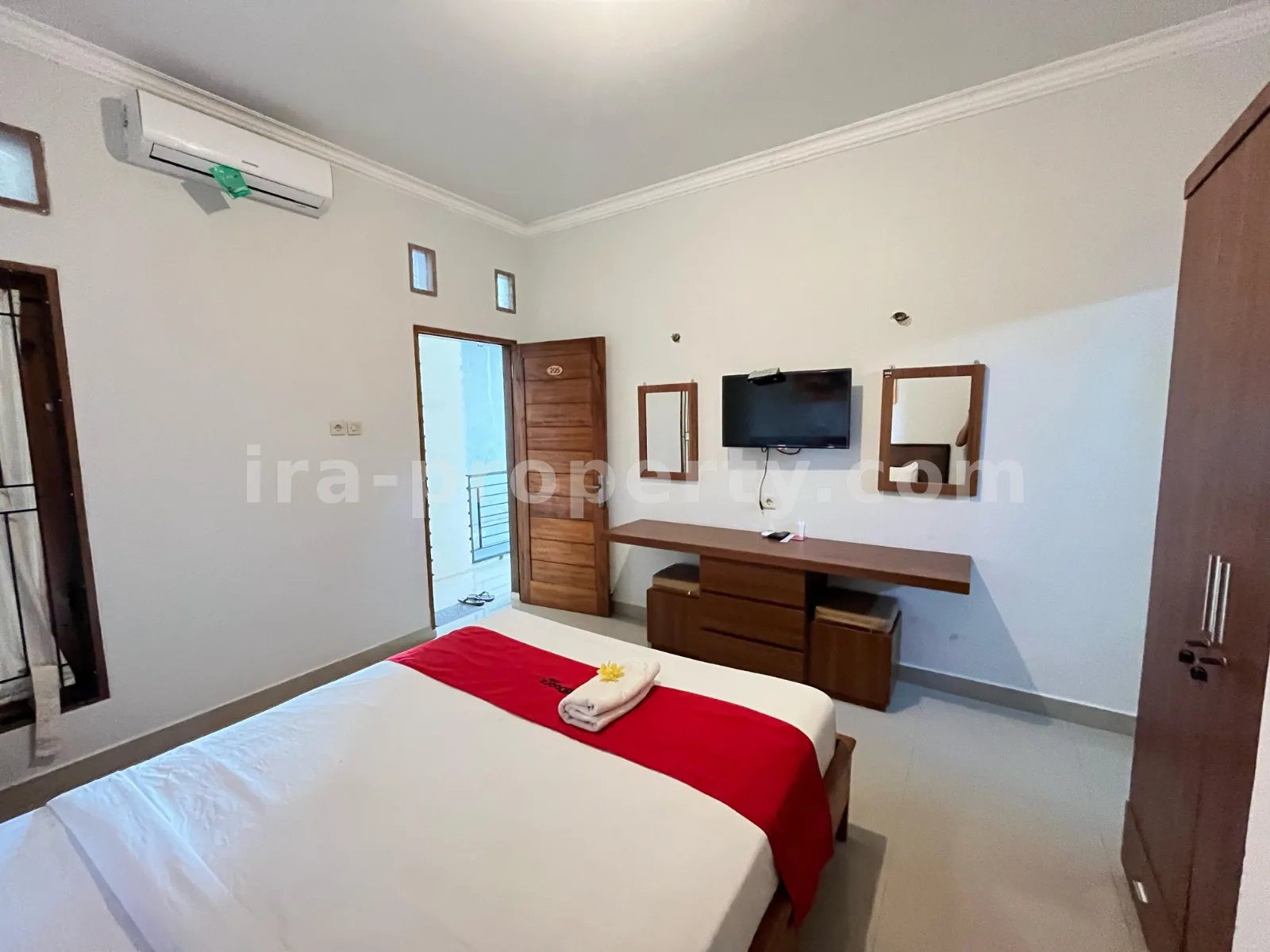 Homestay for Sale in Ampenan, Mataram – Ideal for Business