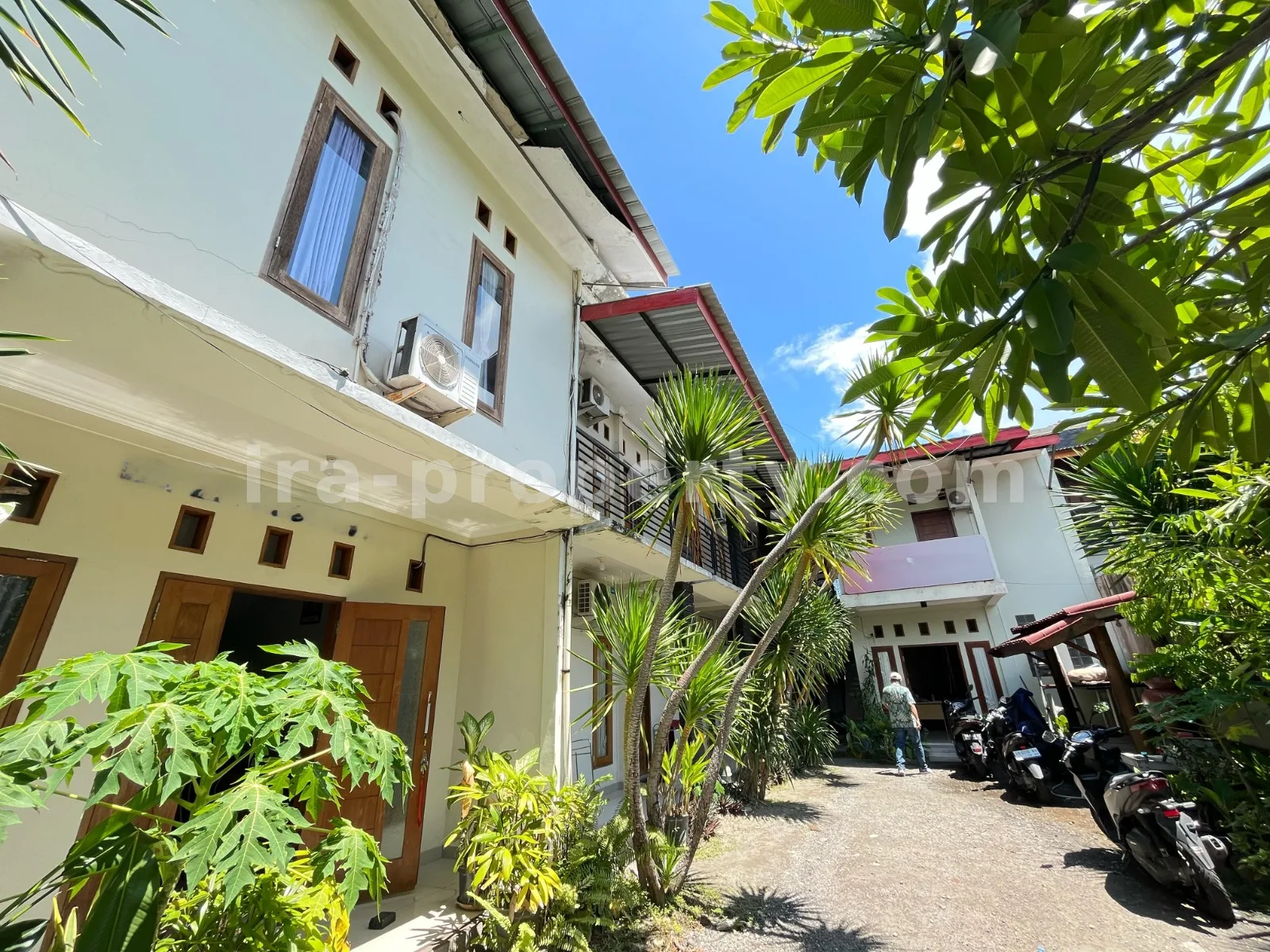 Homestay for Sale in Ampenan, Mataram – Ideal for Business