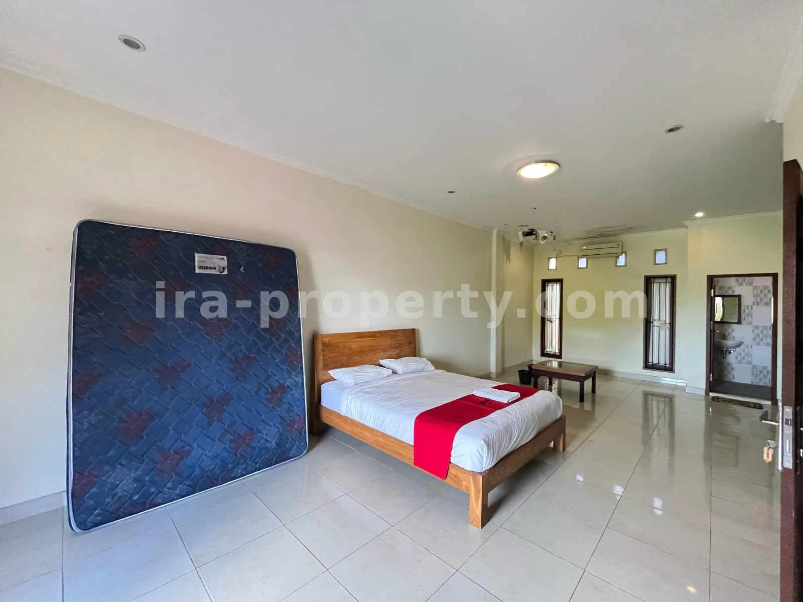 Homestay for Sale in Ampenan, Mataram – Ideal for Business