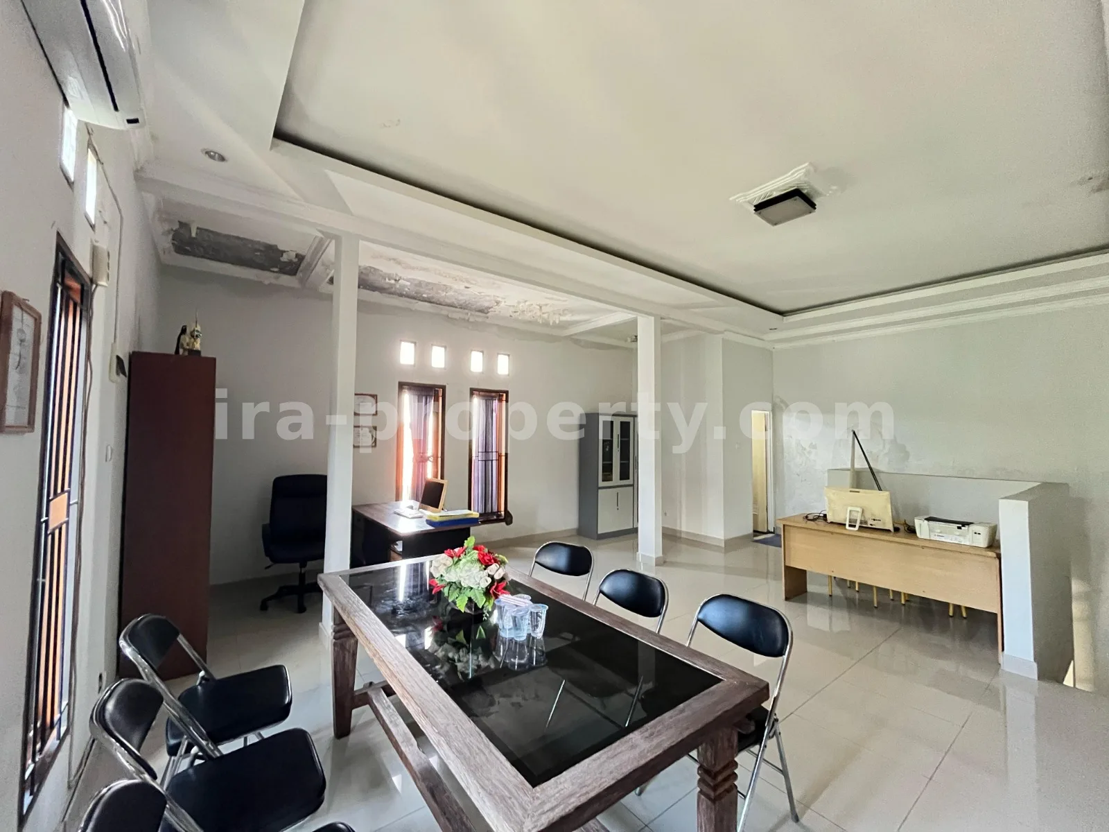 Homestay for Sale in Ampenan, Mataram – Ideal for Business