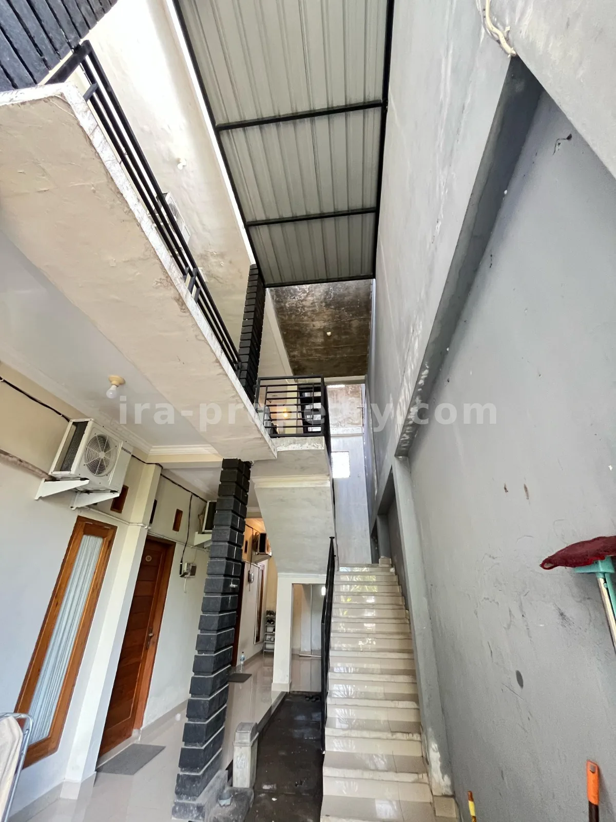 Homestay for Sale in Ampenan, Mataram – Ideal for Business