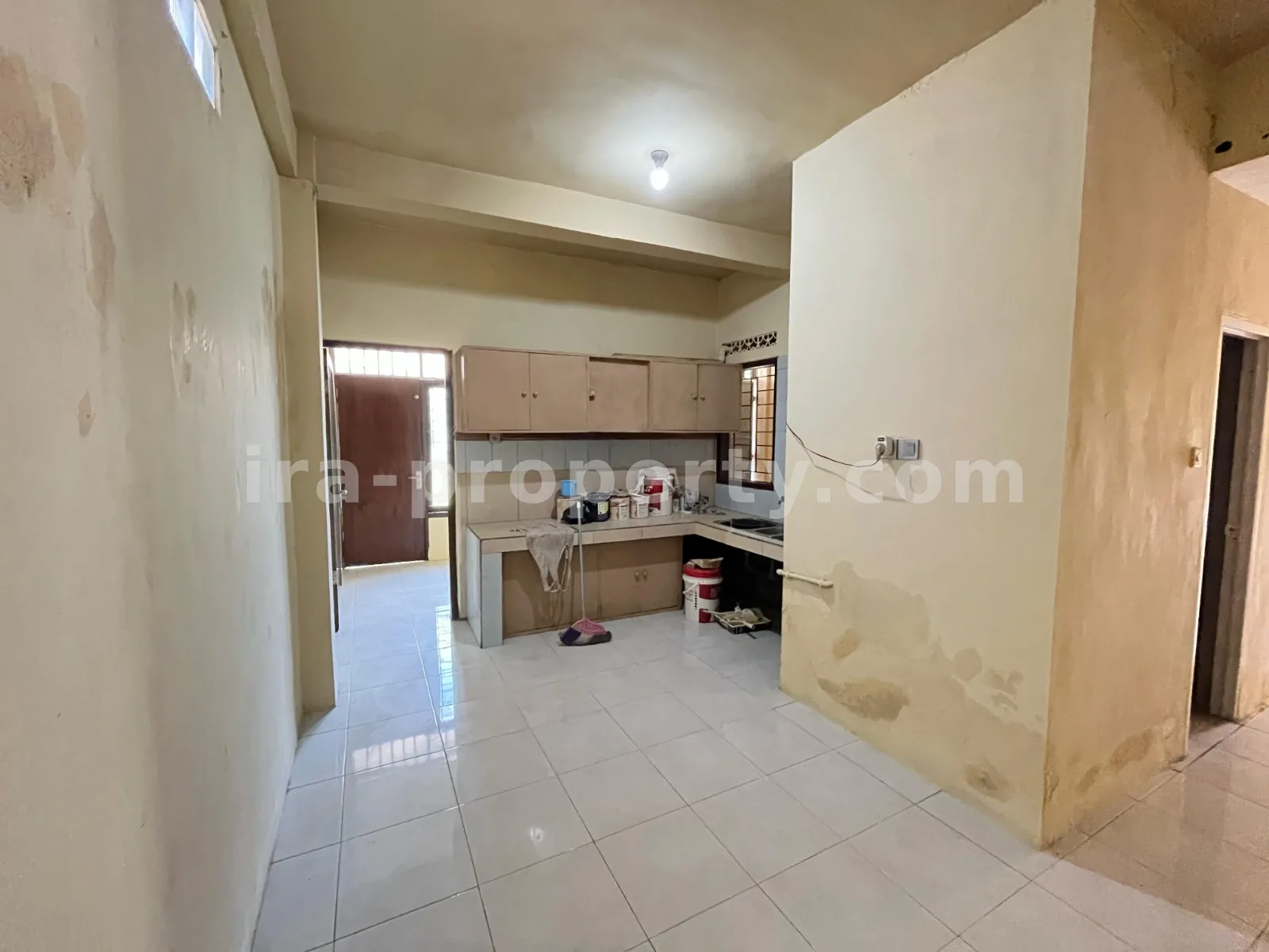House for Sale in Jatisela Complex, West Lombok