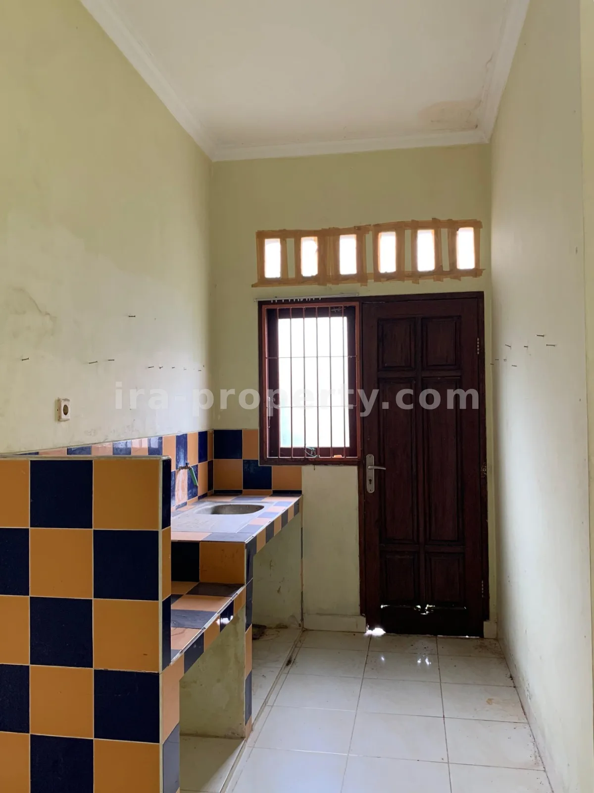 Houses for Sale in Griya Ellen Complex, Jl. Adi Sucipto, Mataram