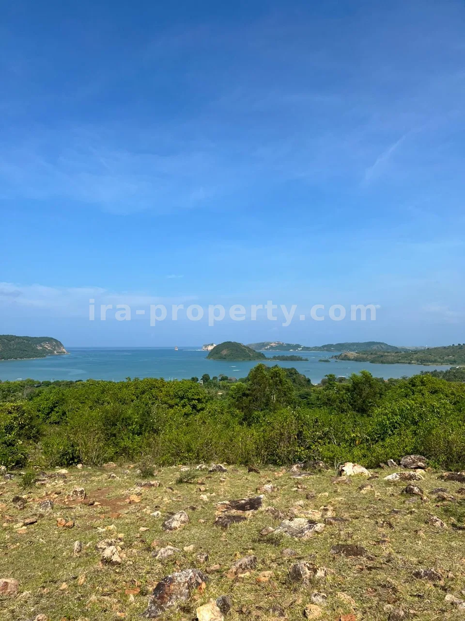 Hill View Land for Sale in Bumbang, Kuta Mandalika