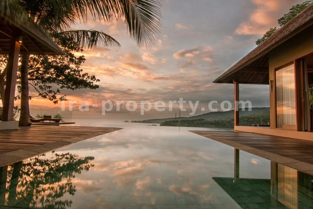 Luxury Villa with Stunning Sea View in Hill, Batulayar, West Lombok