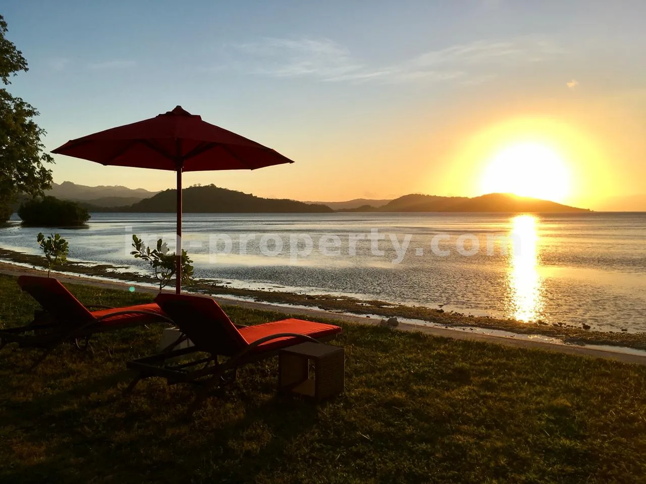 Exclusive Beachfront Resort Hotel in Gili Gede Sekotong, West Lombok