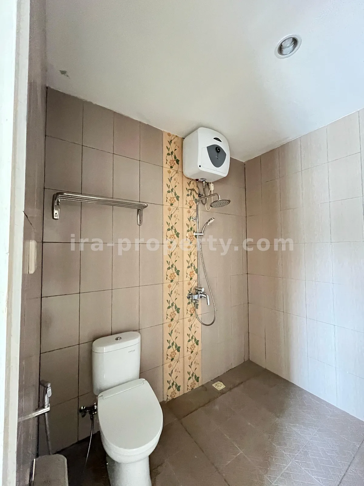 Modern Villa with Private Pool for Sale in Batulayar, West Lombok