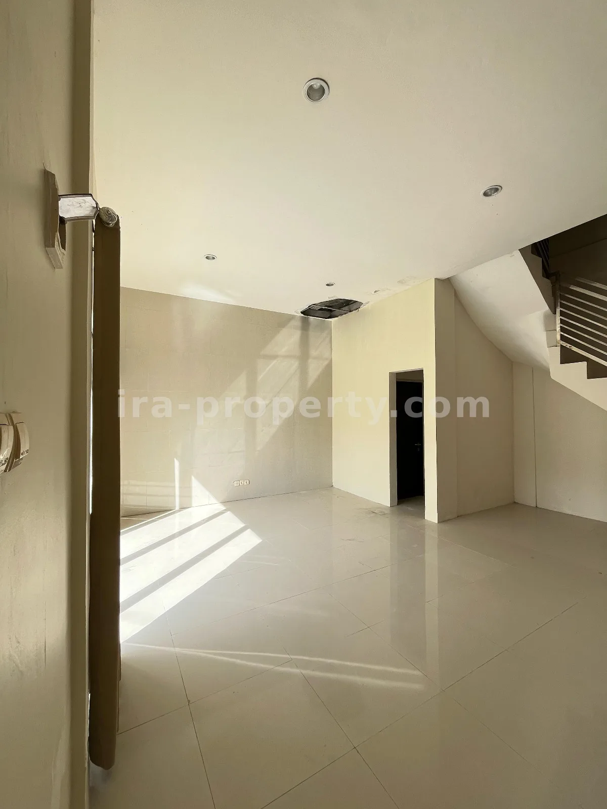 Modern Villa with Private Pool for Sale in Batulayar, West Lombok