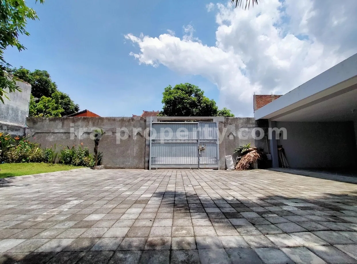 Modern House for Sale in Pepabri, Mataram