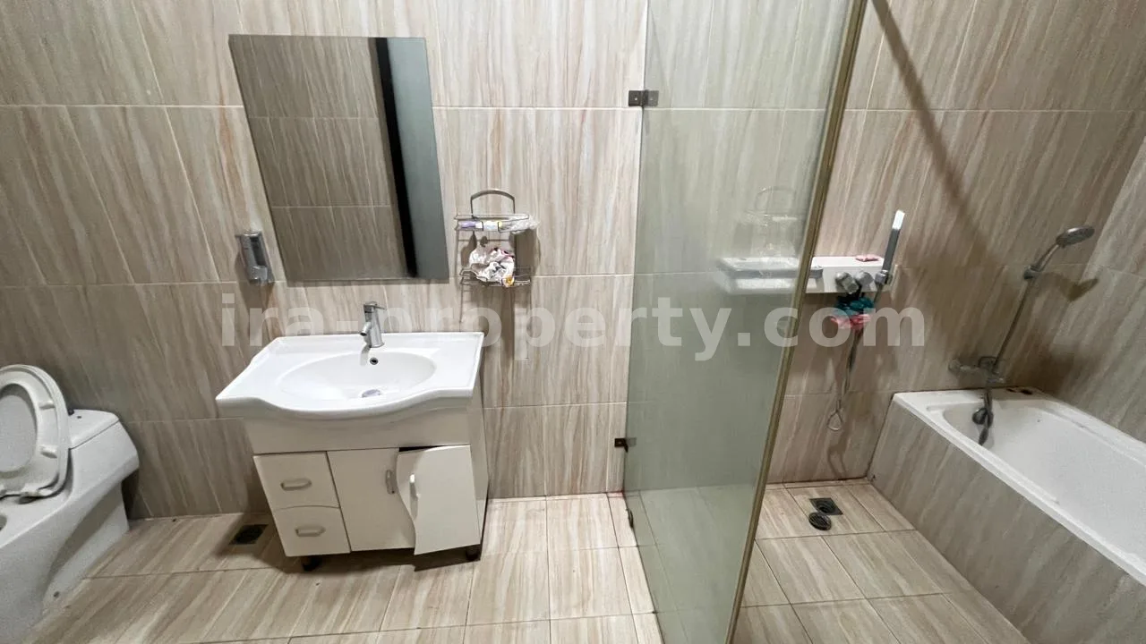 Villa for Sale in Sindu, Cakranegara, Mataram