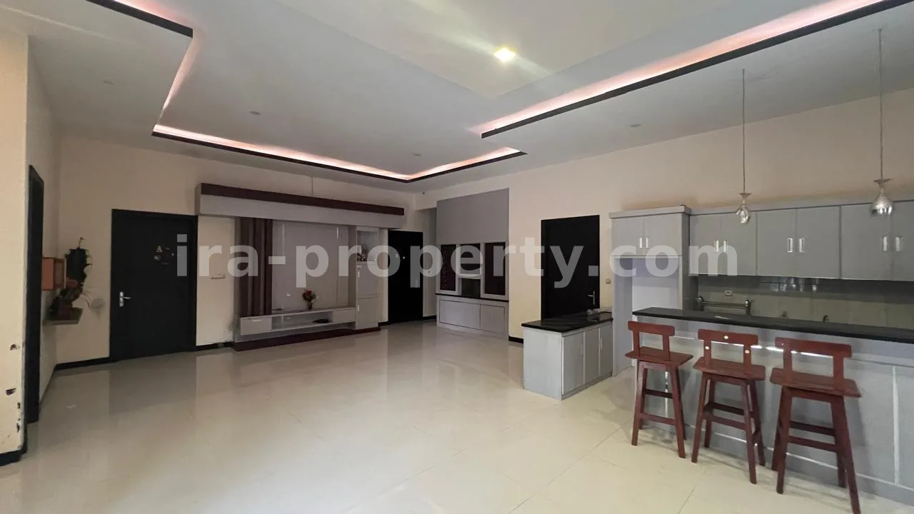 Villa for Sale in Sindu, Cakranegara, Mataram