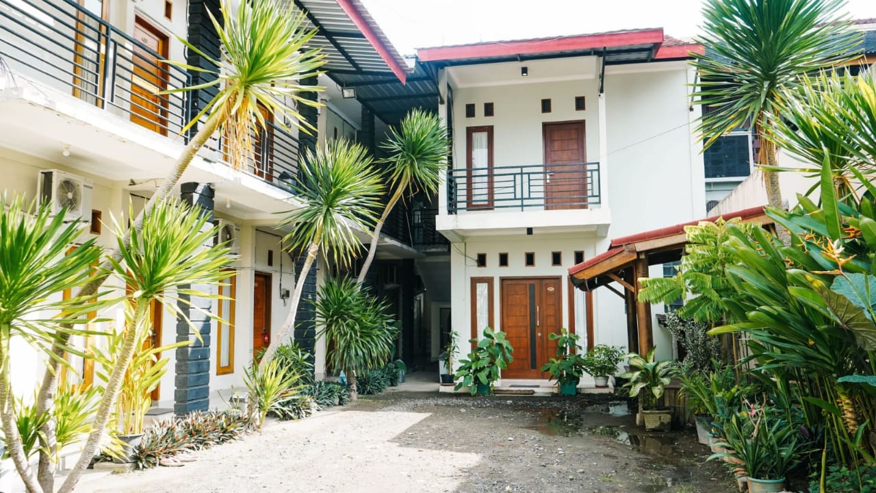 Homestay for Sale in Ampenan, Mataram – Ideal for Business