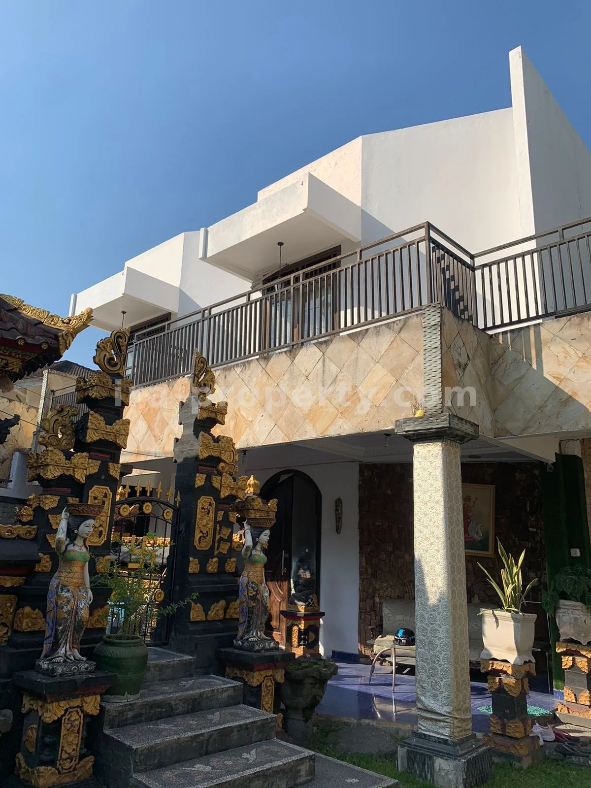 Strategic House for Sale in Majapahit, Mataram