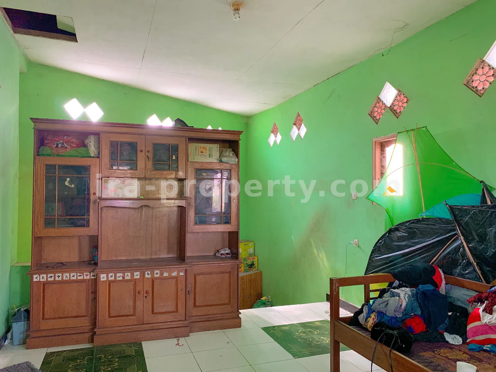 Roadside House for Sale in Mataram