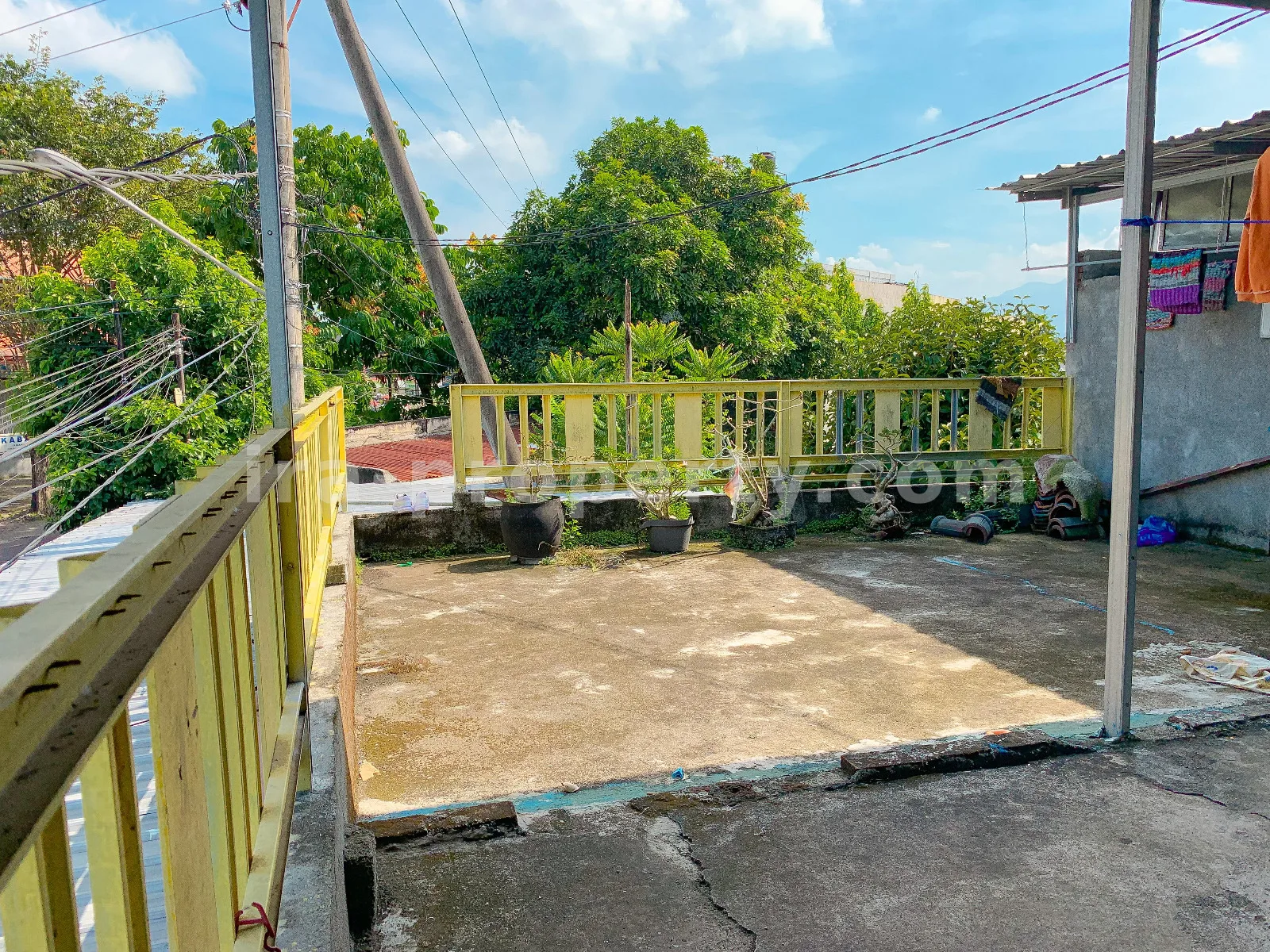 Roadside House for Sale in Mataram