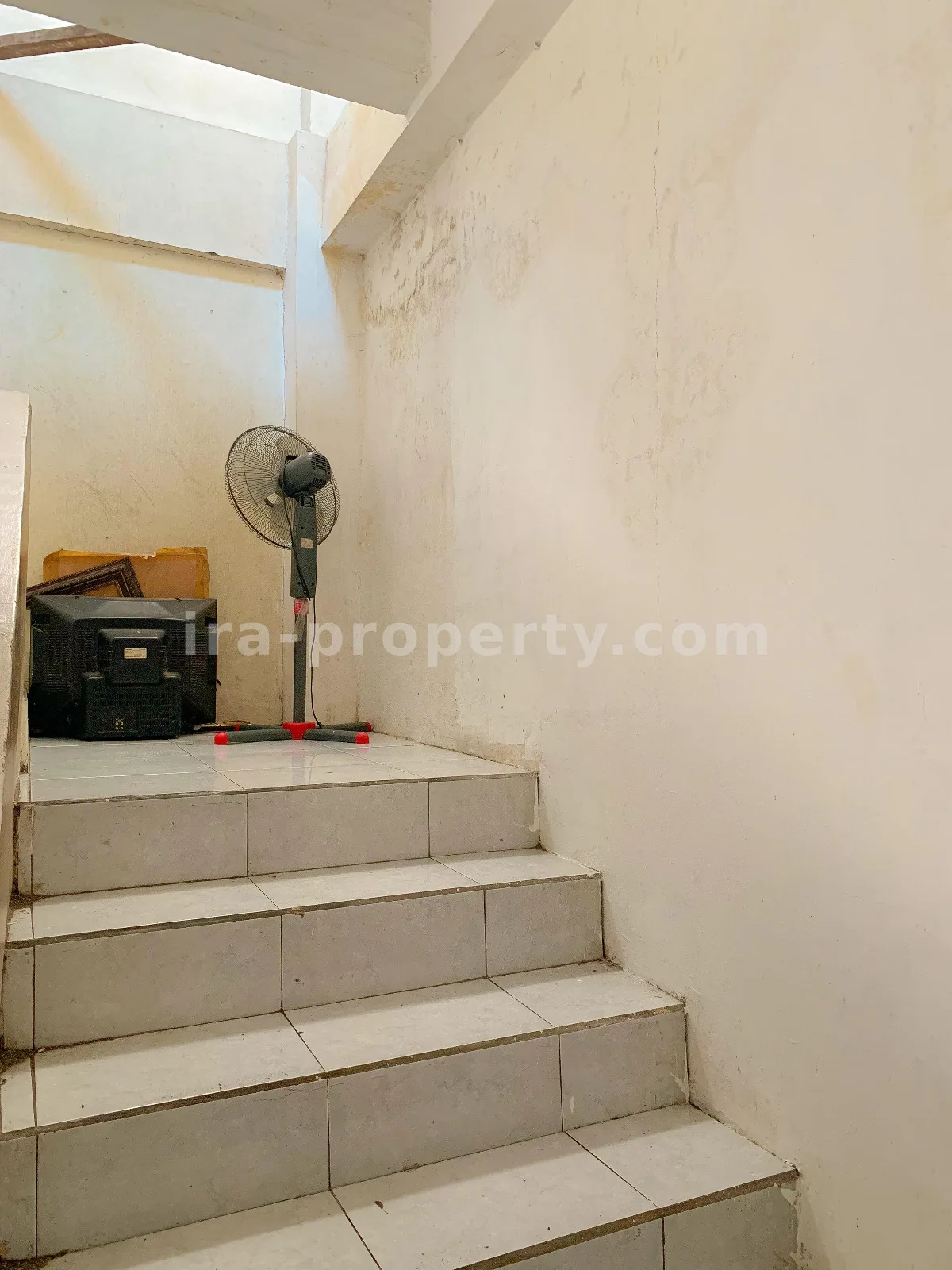 Shophouse for Sale in Gomong, Mataram