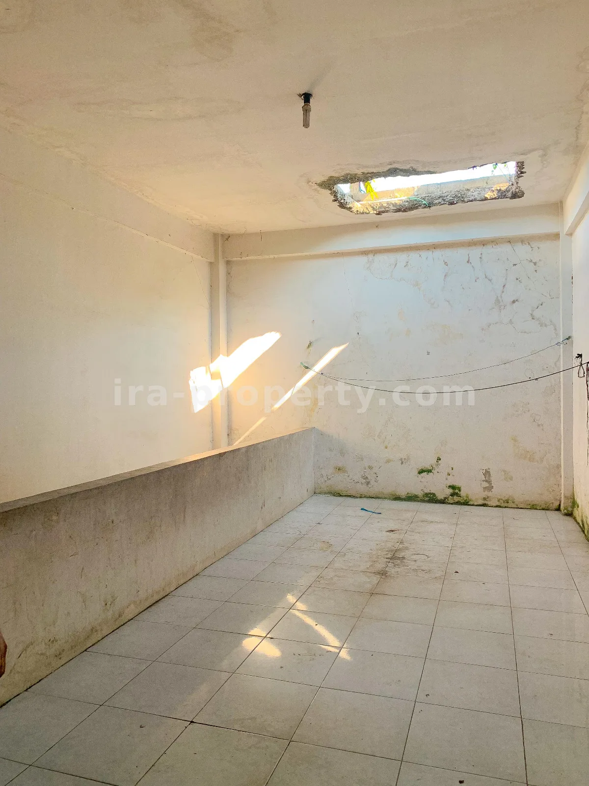 Shophouse for Sale in Gomong, Mataram