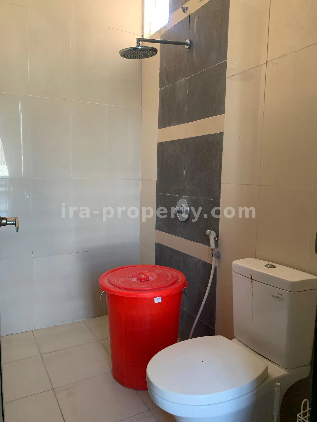 Spacious Home for Sale in Graha Permata Kota, Selagalas