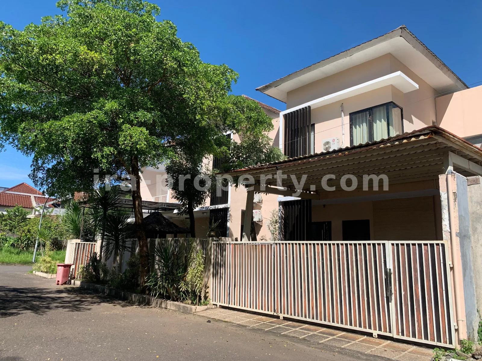 Modern 2-Storey Fully Furnished Home for Sale in Graha Permata Kota, Selagalas