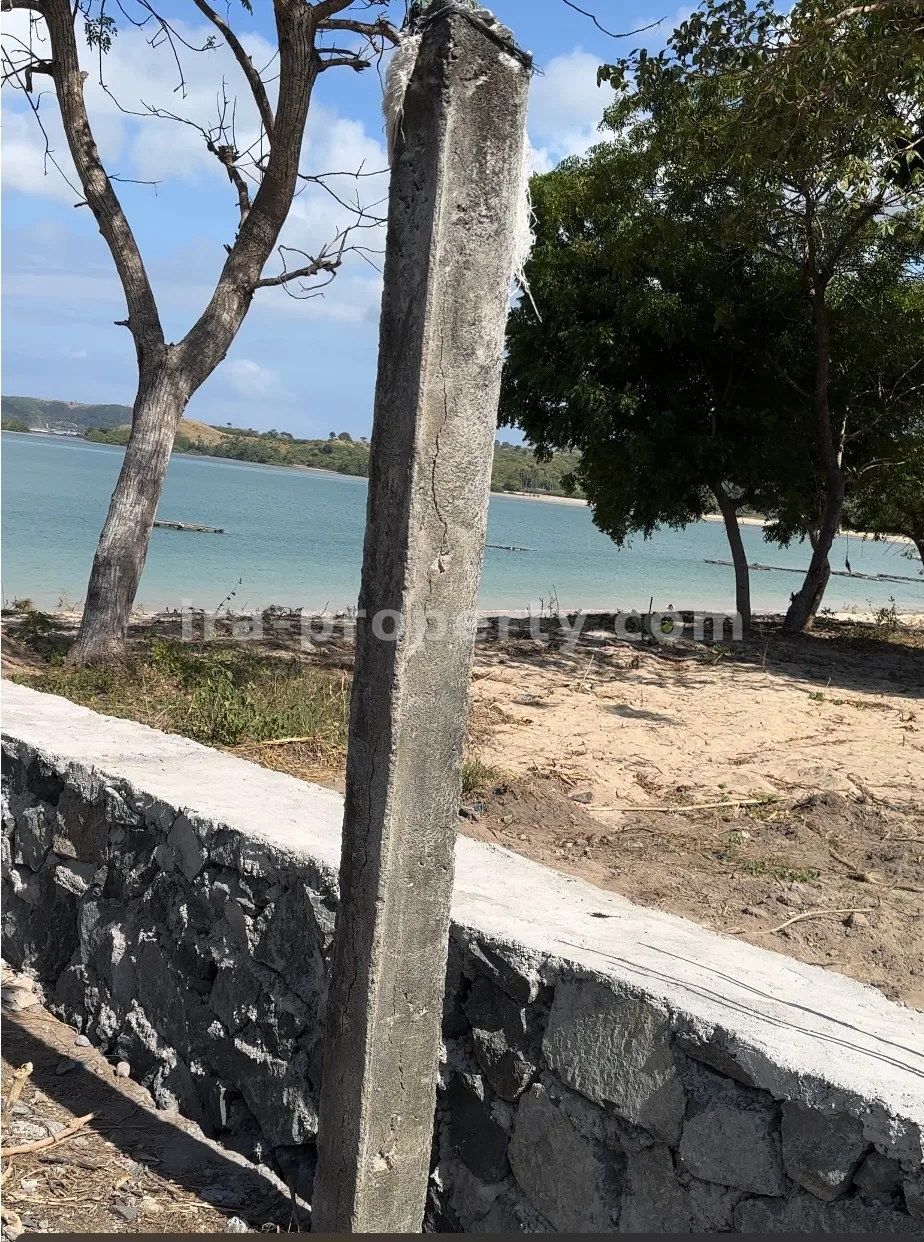 Beachfront Land for Sale in Bumbang – Near Kuta Mandalika