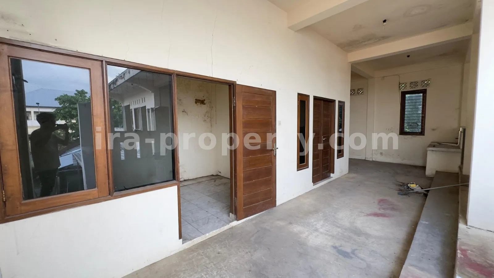 Affordable & Spacious 3-Storey House in Central Mataram
